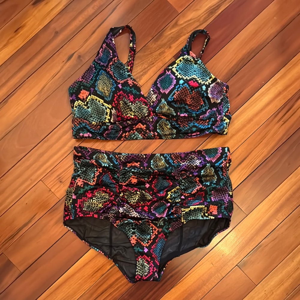 Torrid Wireless Shine Triangle Bikini Top